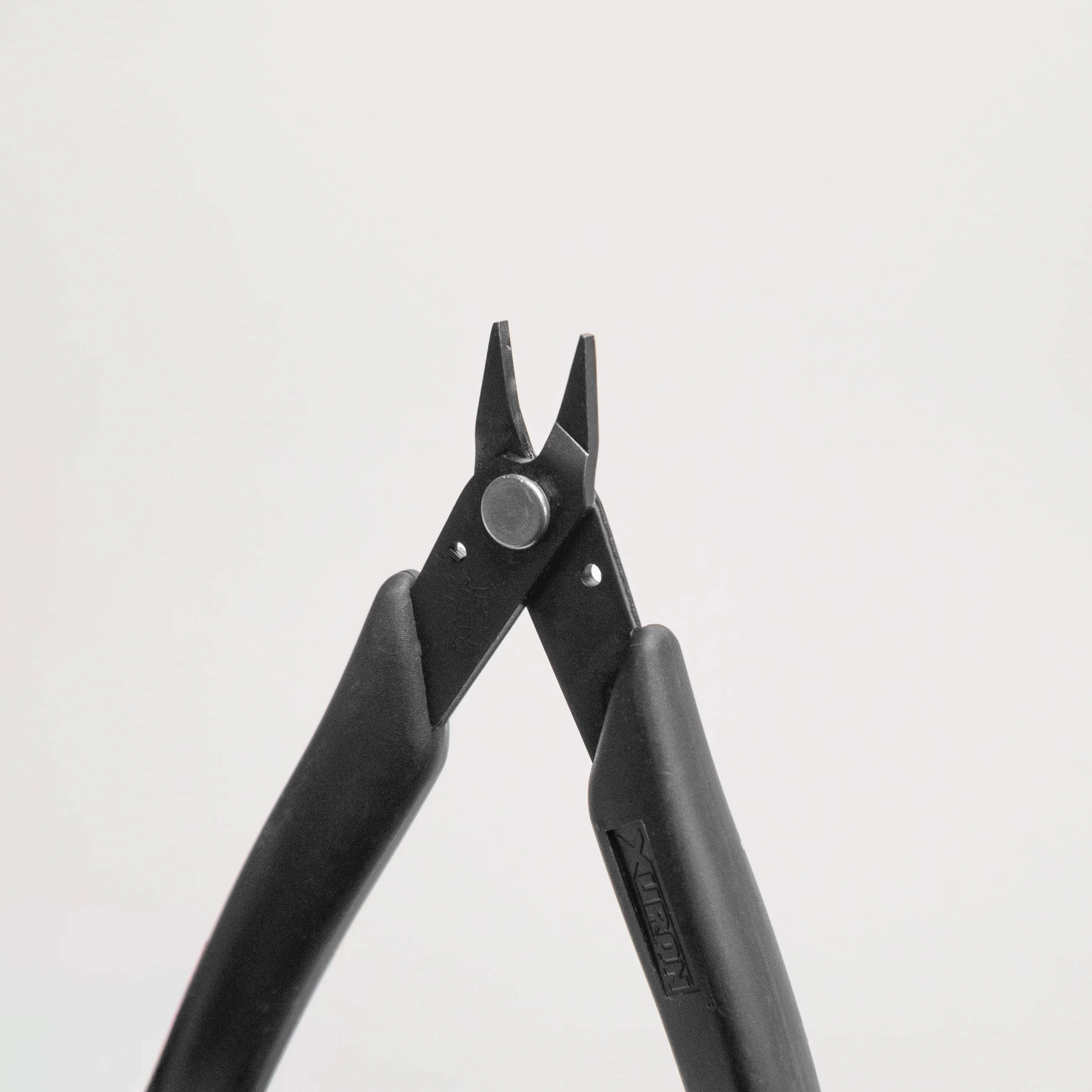 Precision Plier for Permanent Jewelry - Image 2